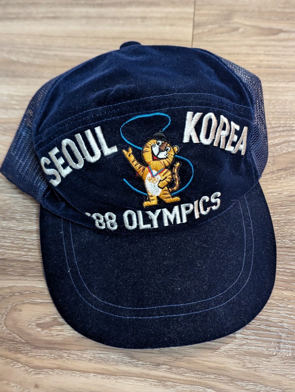 Seoul Korea Vintage '88 Olympics Velvet Embroidered Tiger Mesh Snapback Cap